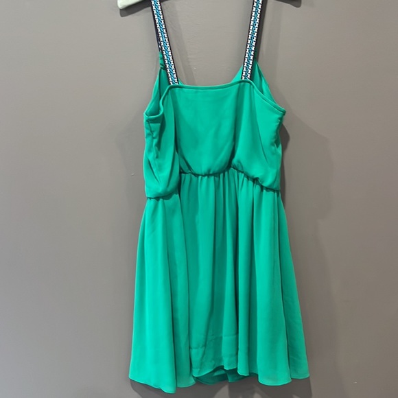Summer Dress size Med - Elegant Green - Picture 4 of 4